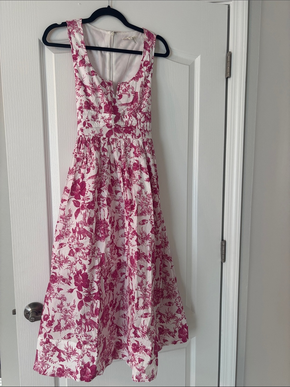 entro White and Pink Toile Print Dress